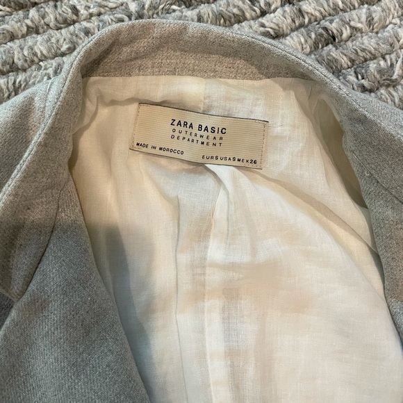 Zara Grey Coat - Picture 2 of 10